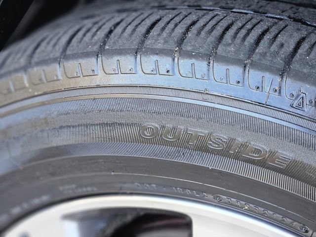 Used 2025 Subaru Ascent Premium image 11