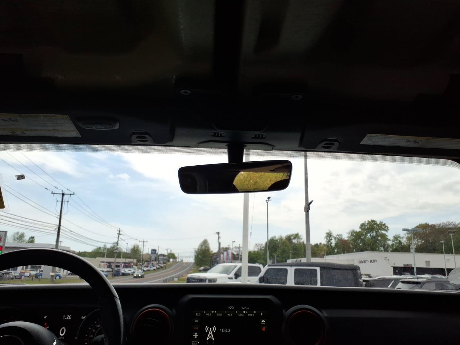 Used 2023 Jeep Gladiator Mojave w/ Cold Weather Group AWD/4WD image 17