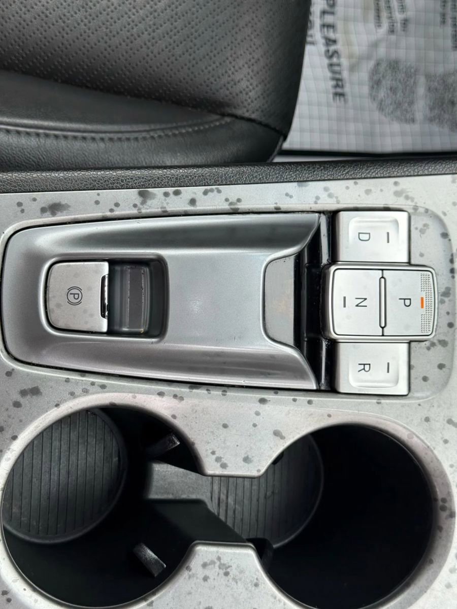 Used 2021 Hyundai Kona Limited w/ Cargo Package image 29