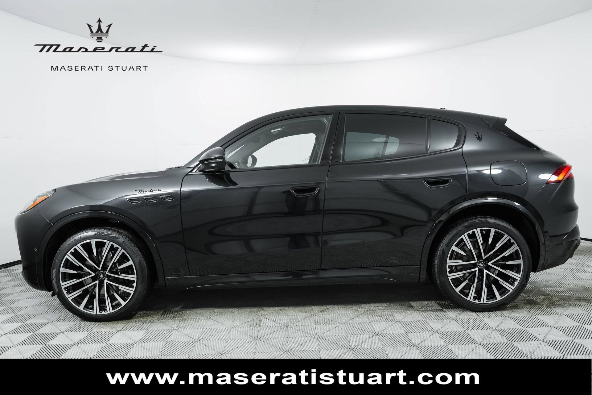 New 2025 Maserati Grecale Modena AWD/4WD image 4