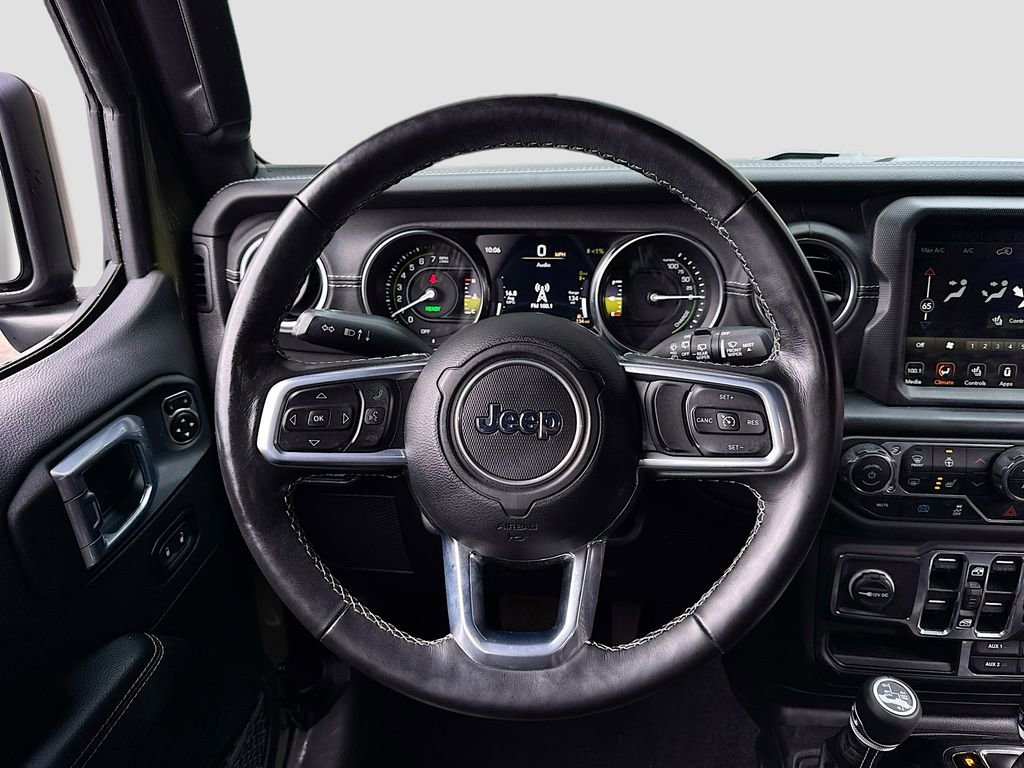 Used 2023 Jeep Wrangler Unlimited Sahara w/ Cold Weather Group image 16