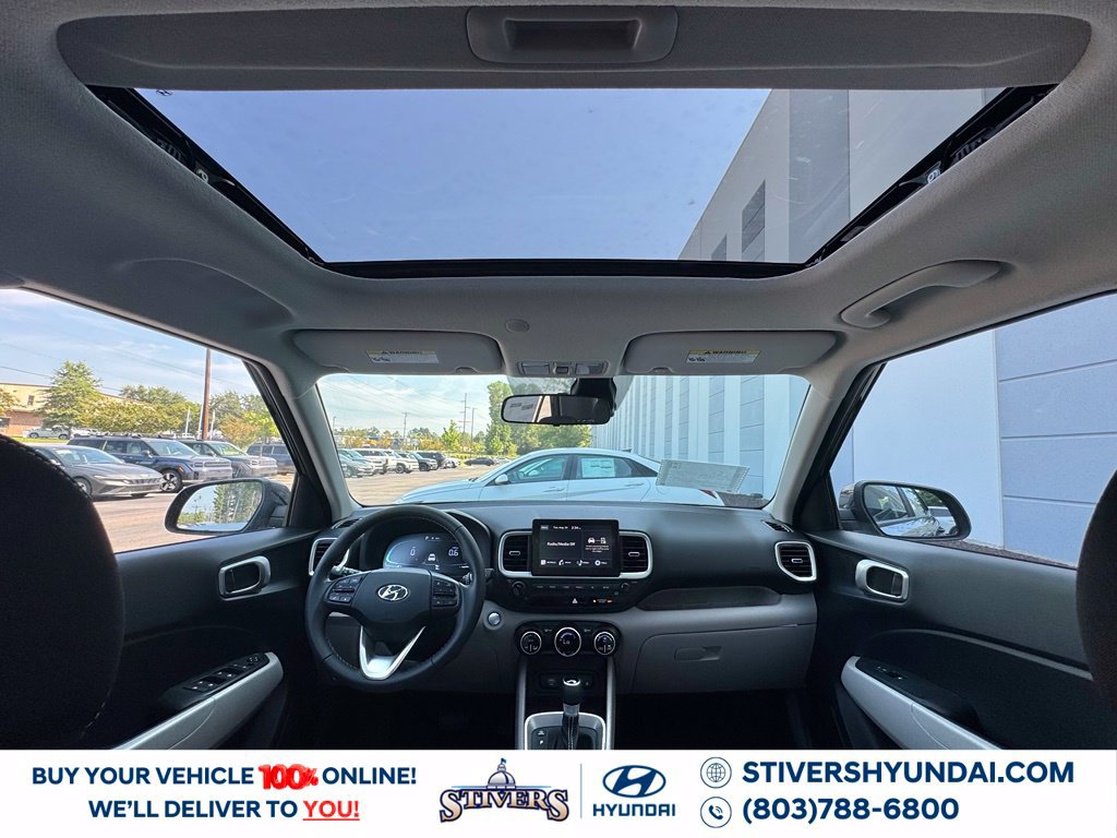 New 2026 Hyundai Venue SEL FWD image 4