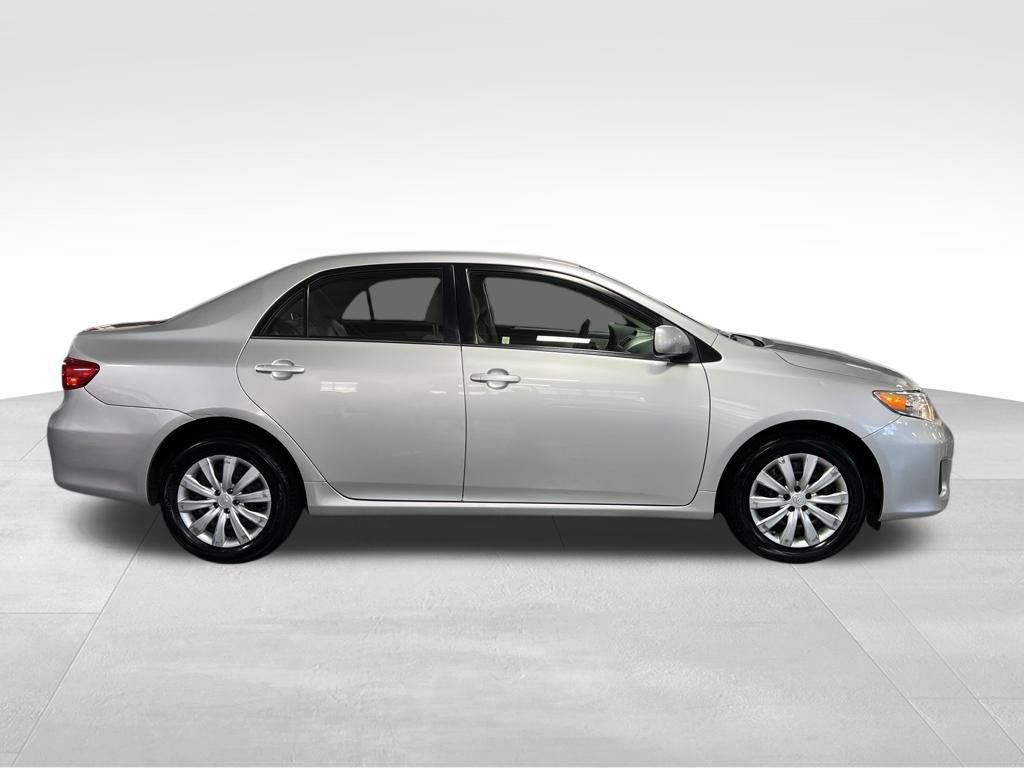 Used 2013 Toyota Corolla LE FWD image 6