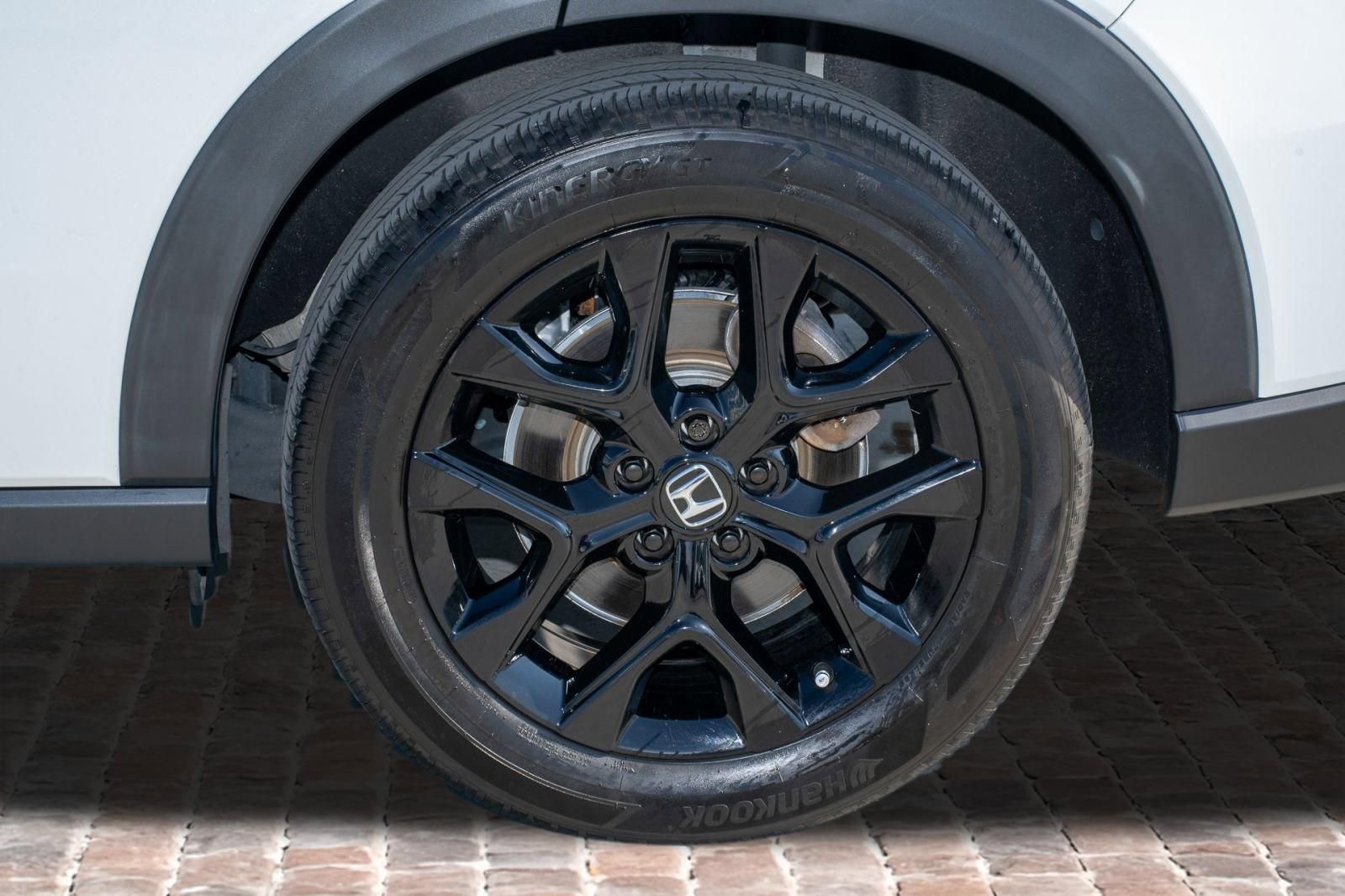Certified 2024 Honda HR-V Sport image 40