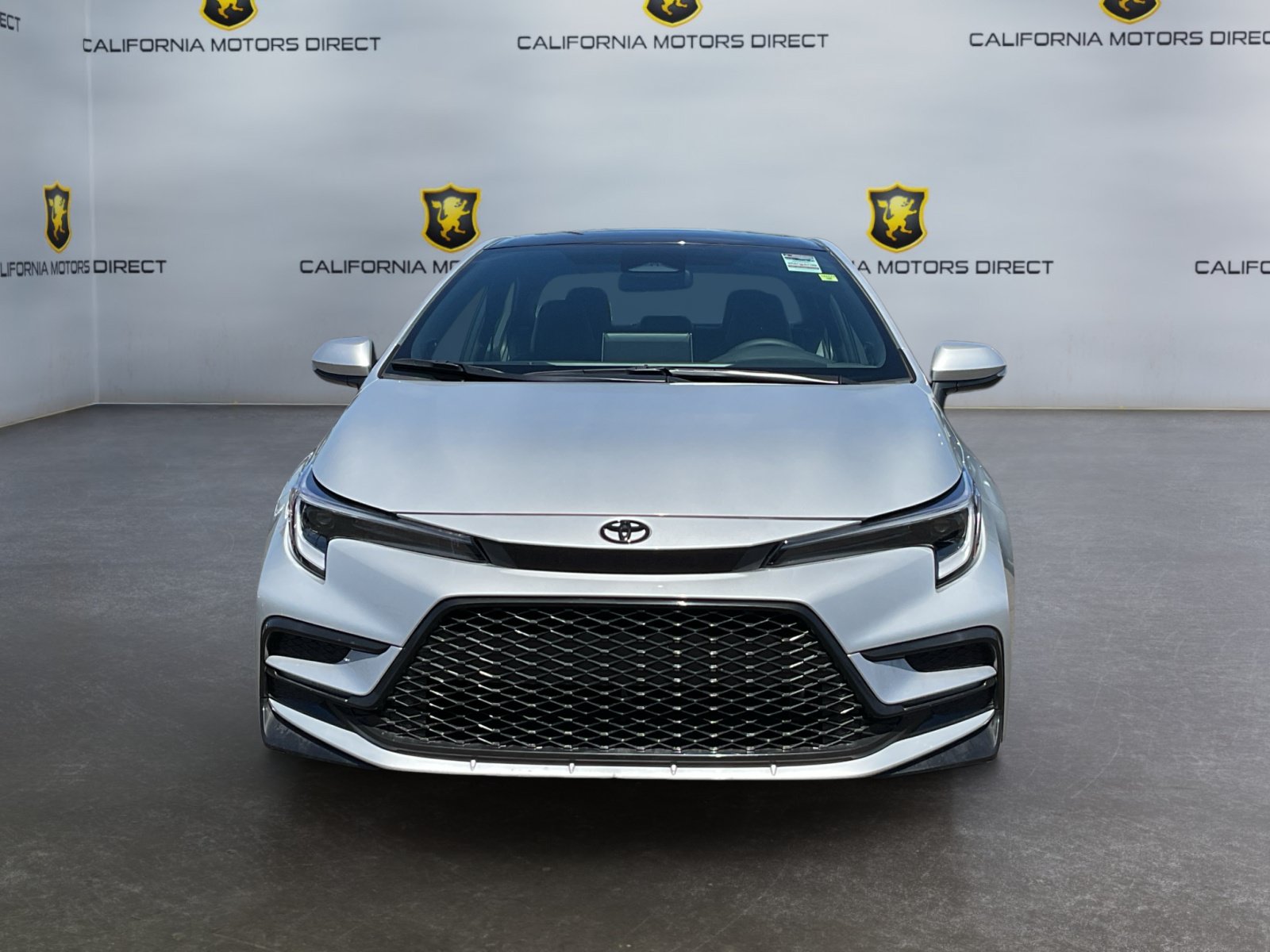 Used 2026 Toyota Corolla XSE FWD image 2