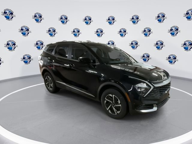 Certified 2023 Kia Sportage LX image 2