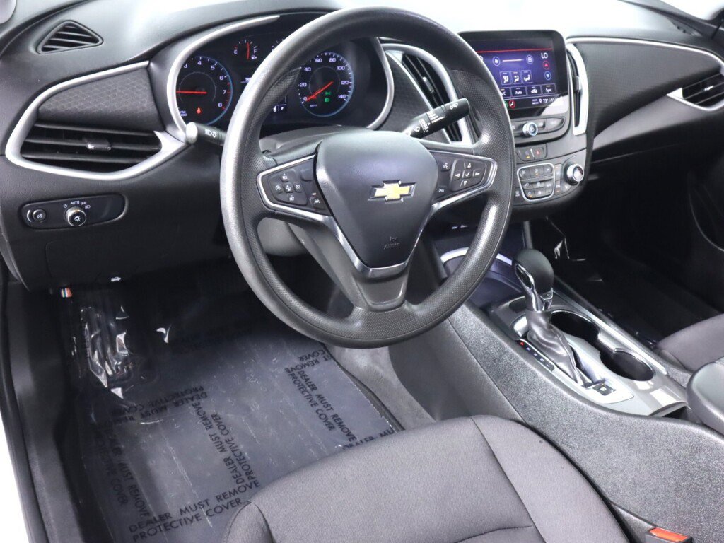 Used 2023 Chevrolet Malibu LT FWD image 9