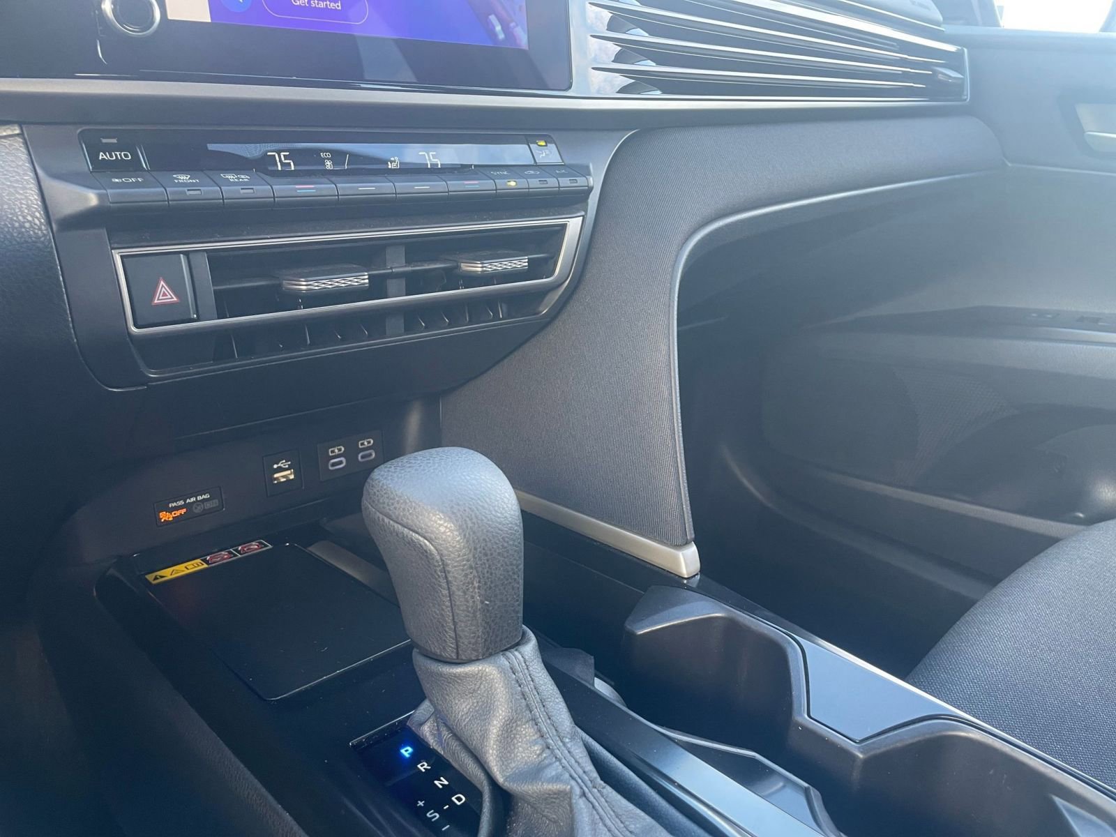 Used 2025 Toyota Camry LE image 41