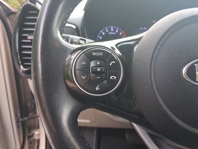 Used 2020 Kia Soul EX FWD image 17