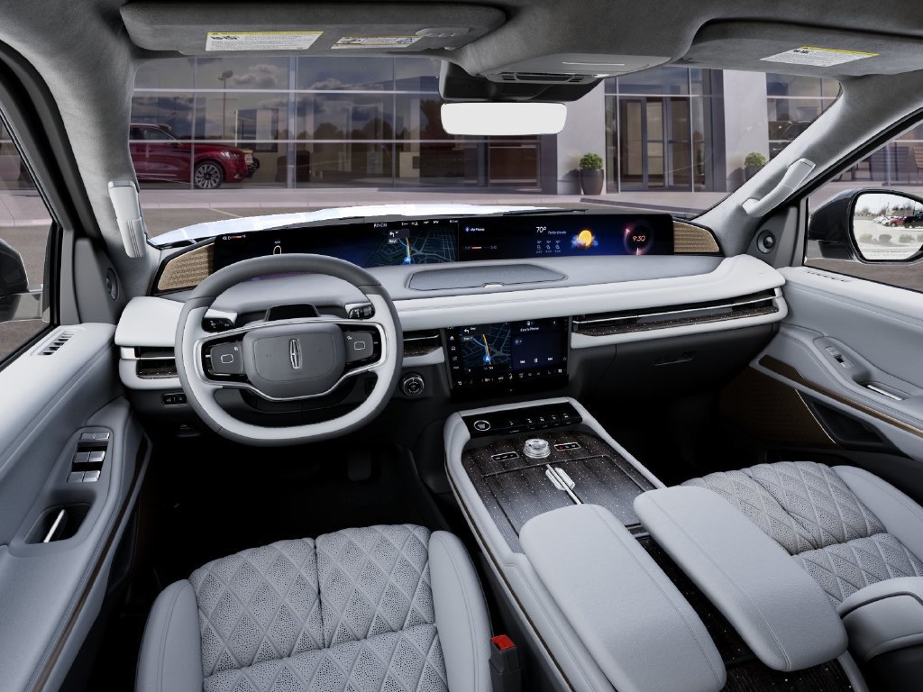 New 2027 Lincoln Navigator Black Label w/ Black Label Special Edition AWD/4WD image 9