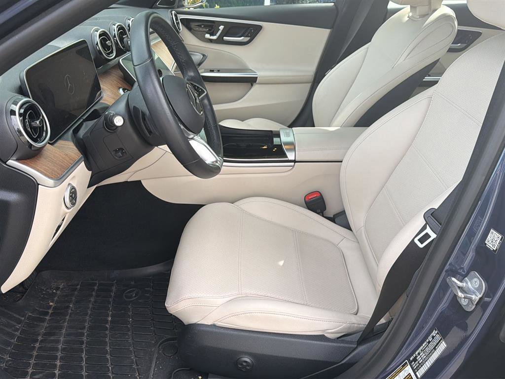 Used 2024 Mercedes-Benz C 300 Sedan image 12