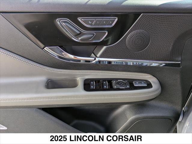 New 2025 Lincoln Corsair Reserve image 7