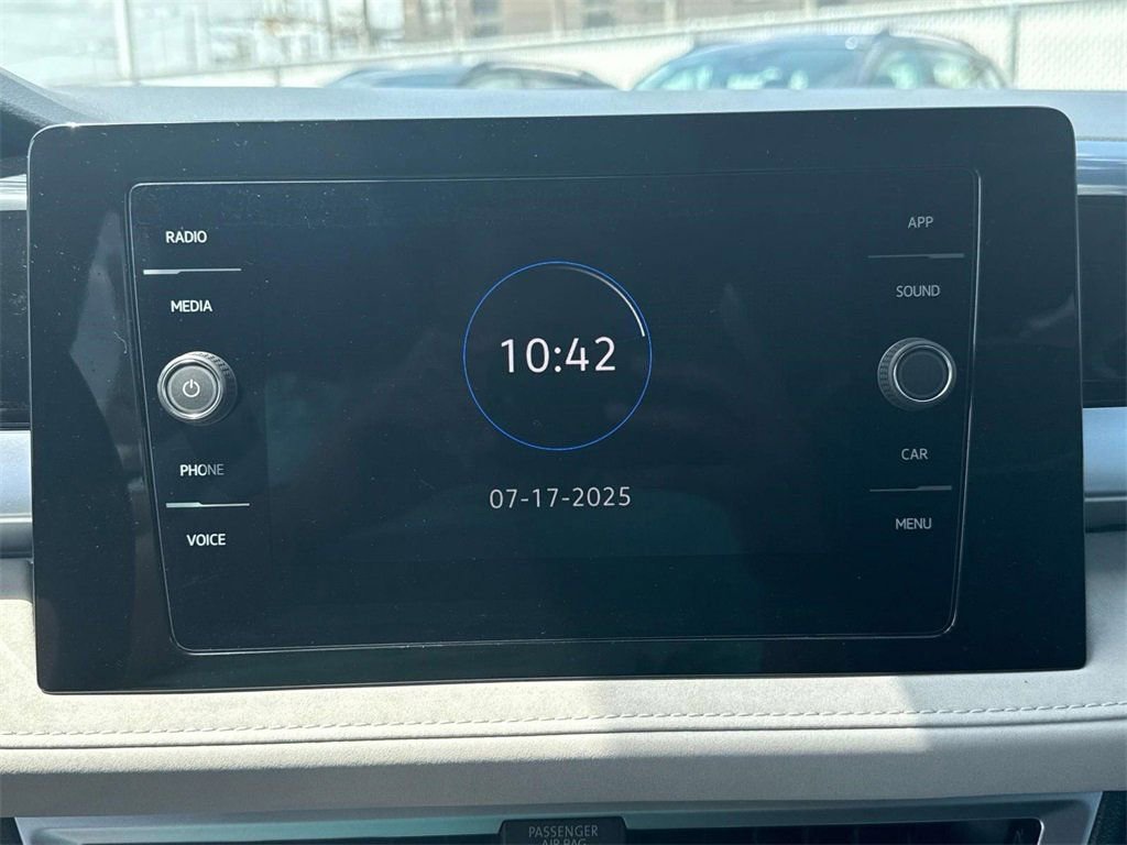 New 2025 Volkswagen Taos SE image 27