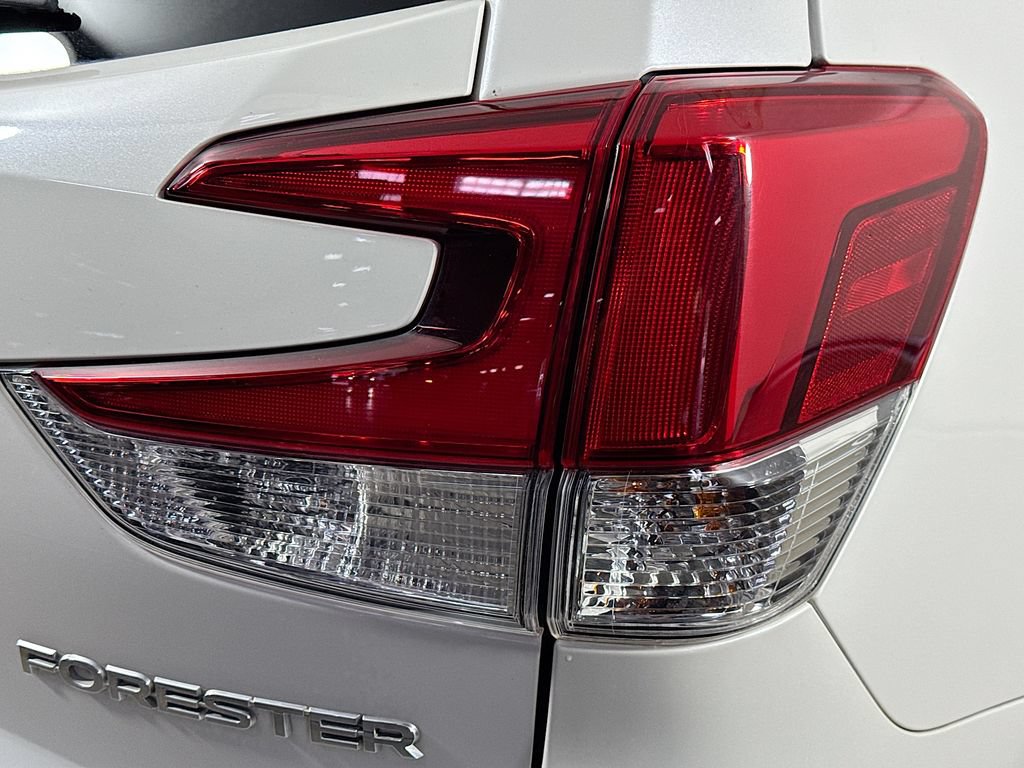 Used 2022 Subaru Forester Premium AWD/4WD image 34