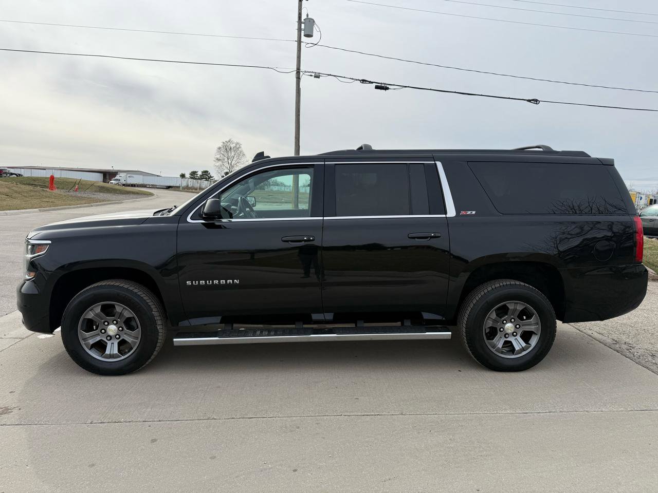 Used 2016 Chevrolet Suburban LT AWD/4WD image 8