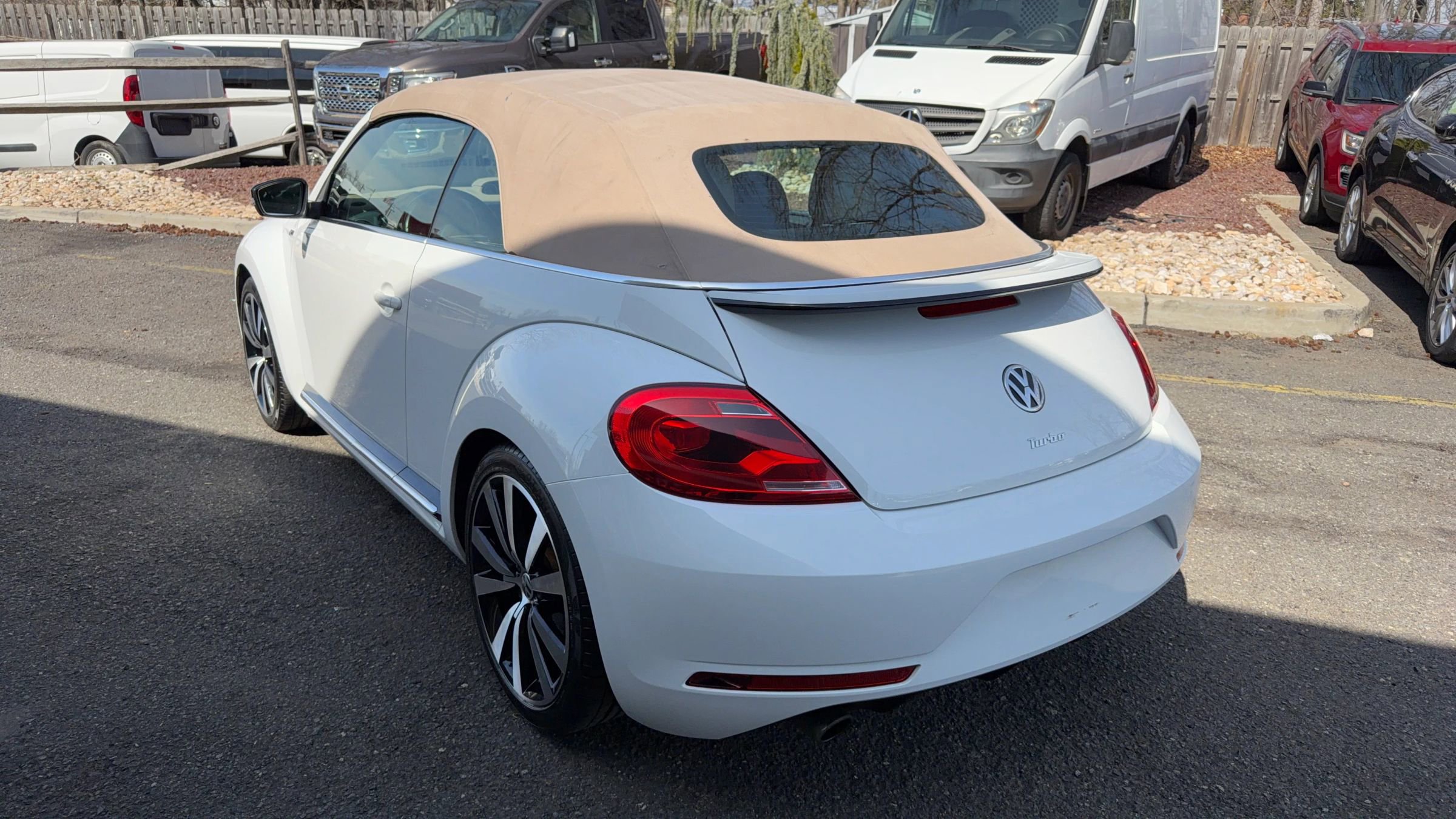 Used 2015 Volkswagen Beetle R-Line image 7