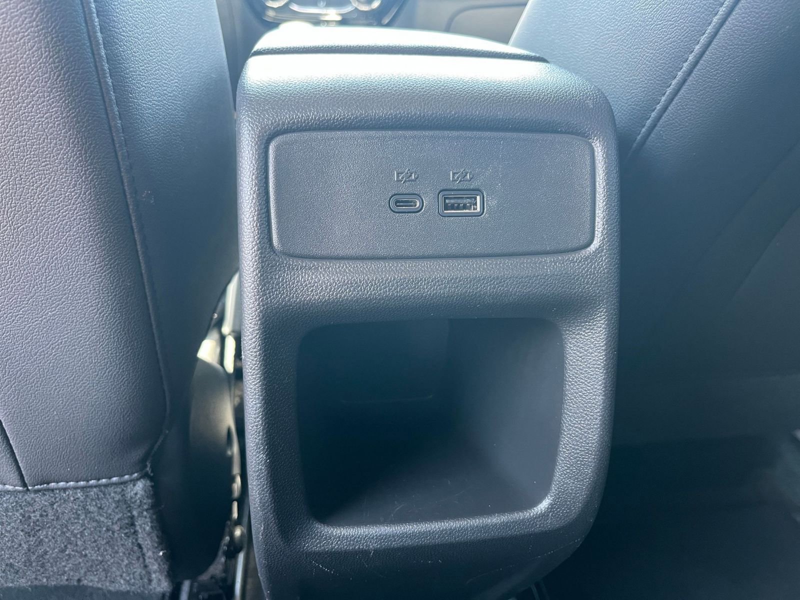 Used 2025 Chevrolet Trax LT FWD image 22