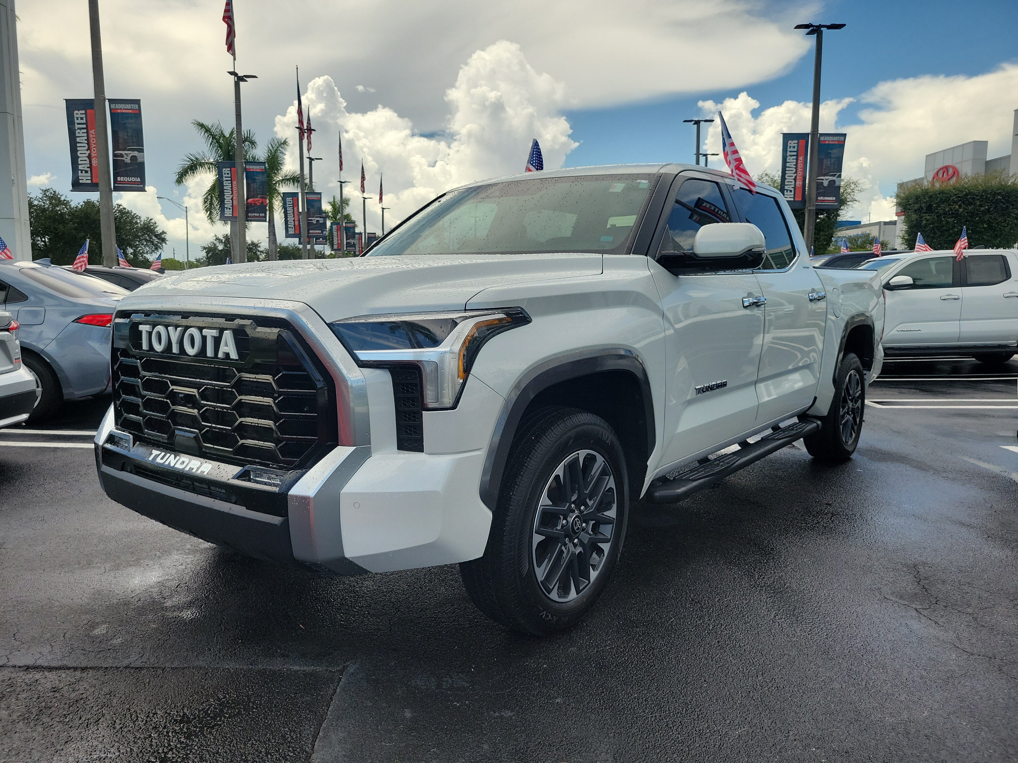 Used 2025 Toyota Tundra Limited AWD/4WD image 6