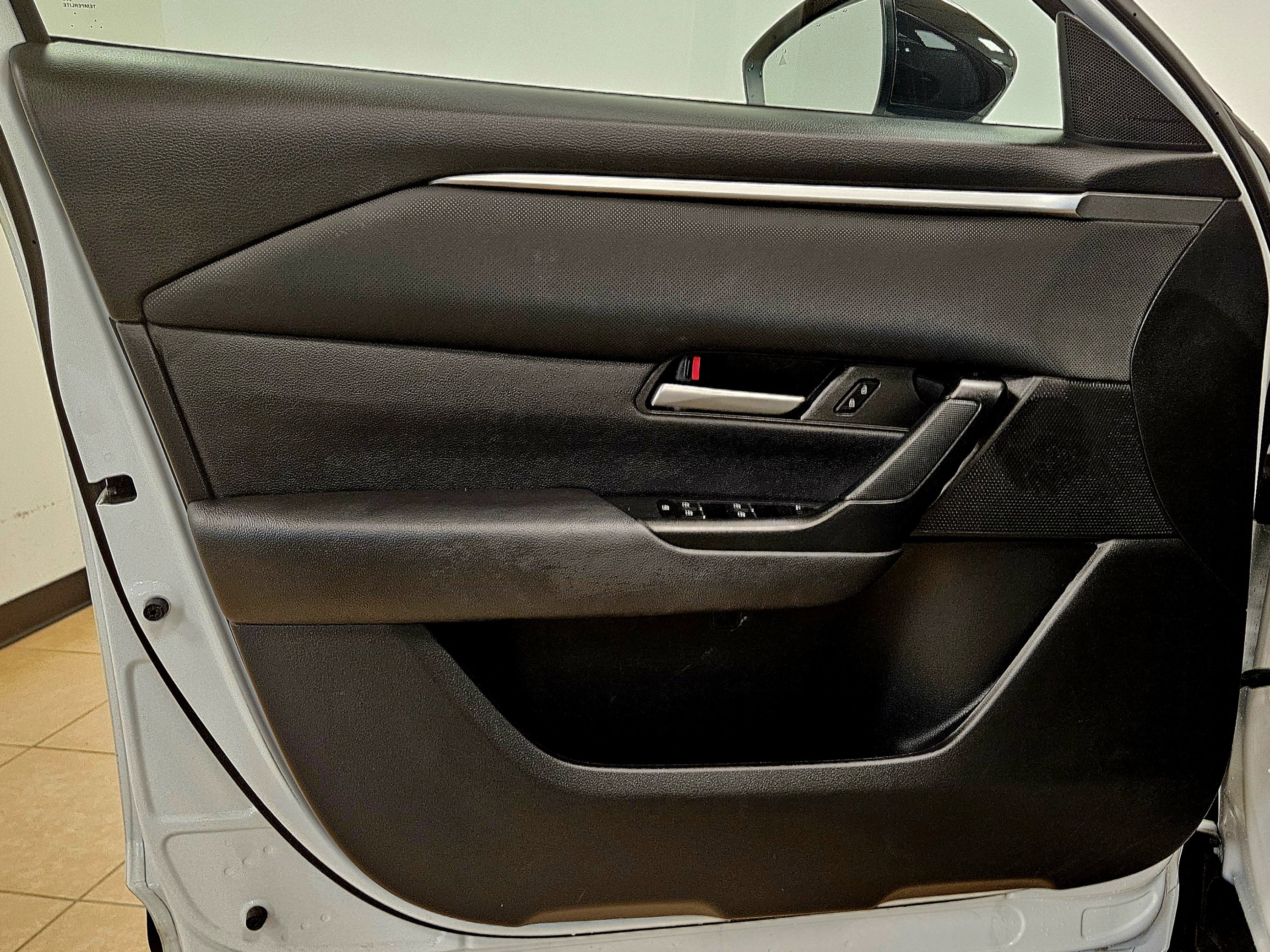 Used 2024 MAZDA CX-50 AWD 2.5 S w/ Cargo Package image 12