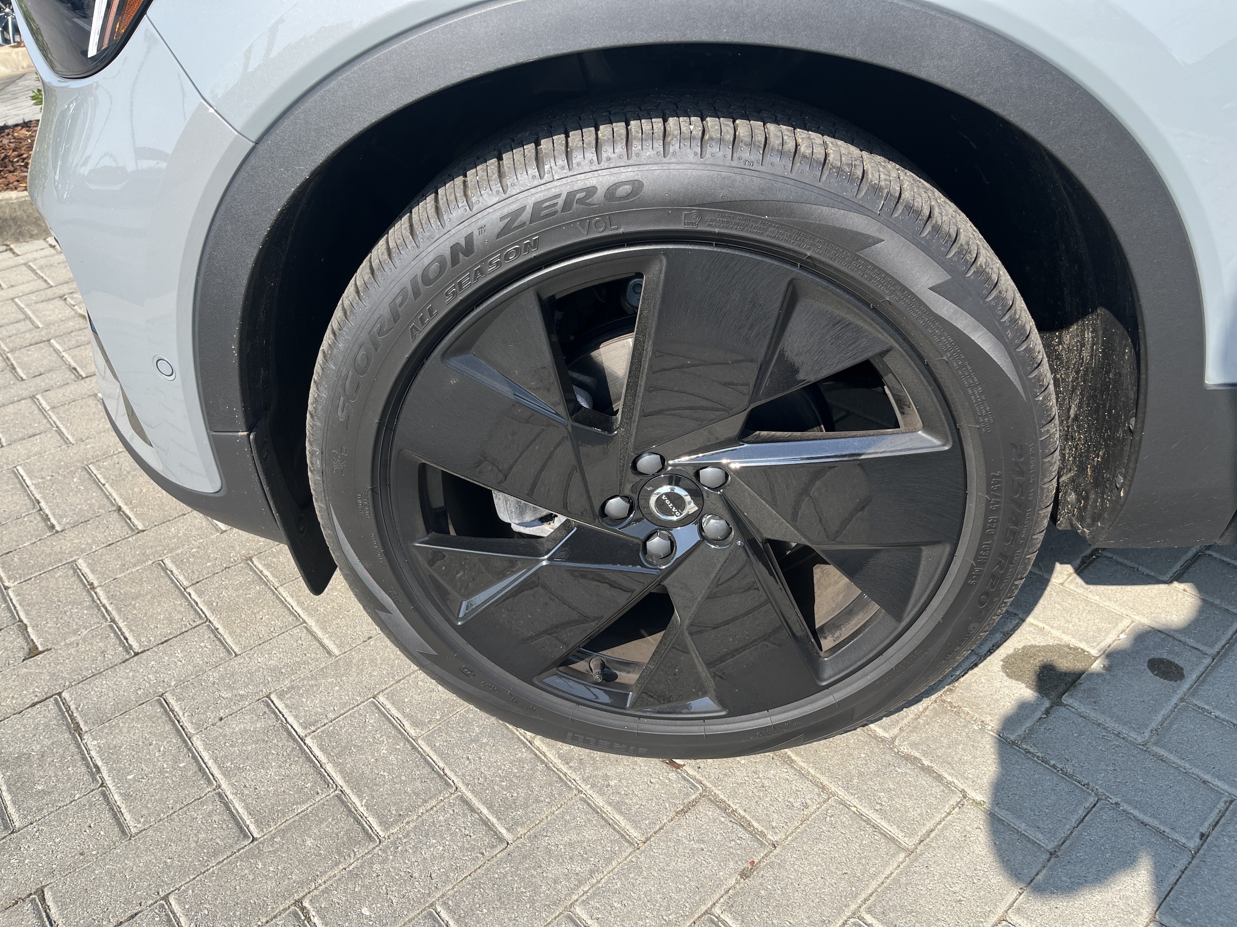 New 2026 Volvo XC40 B5 Ultra w/ Protection Package Premier AWD/4WD image 24