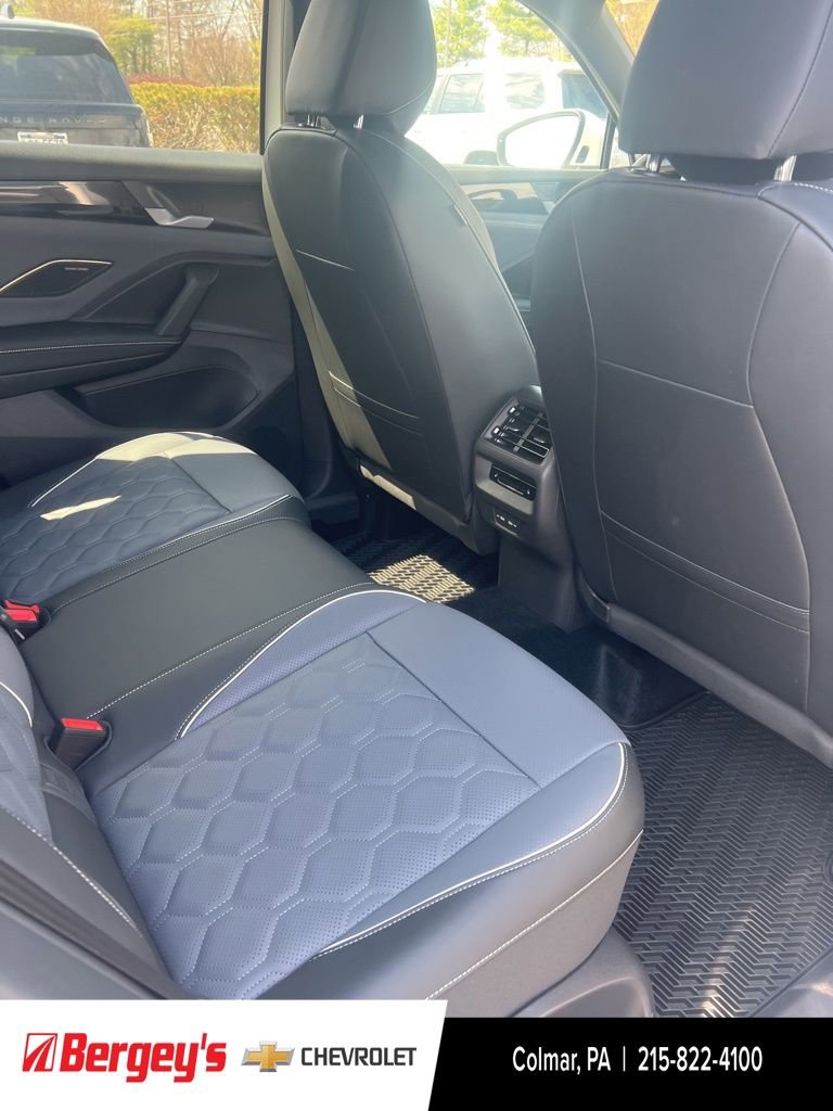 Used 2026 Volkswagen Tiguan SEL R-Line image 21