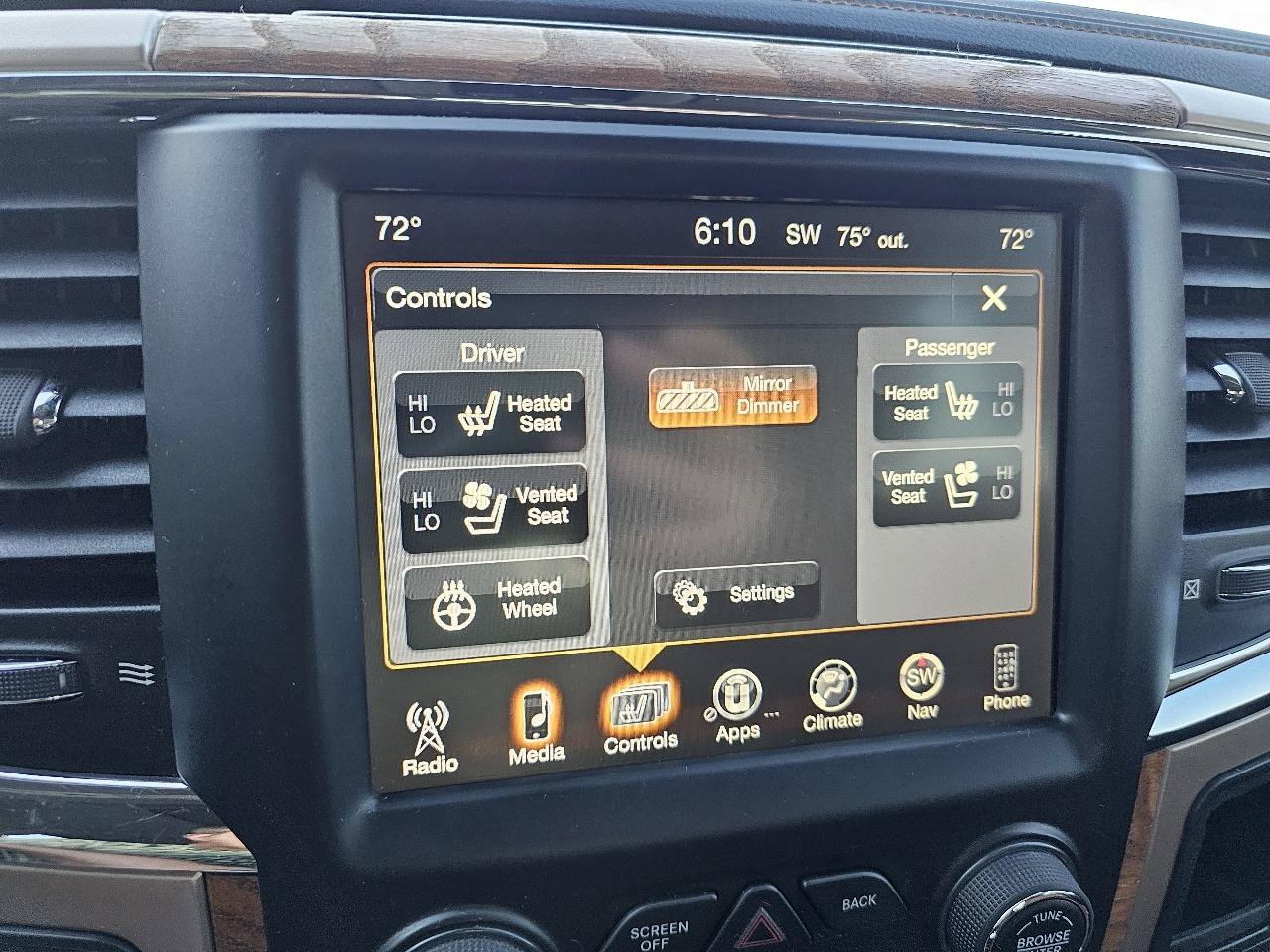 Used 2015 RAM 1500 Laramie Longhorn w/ Convenience Group AWD/4WD image 59