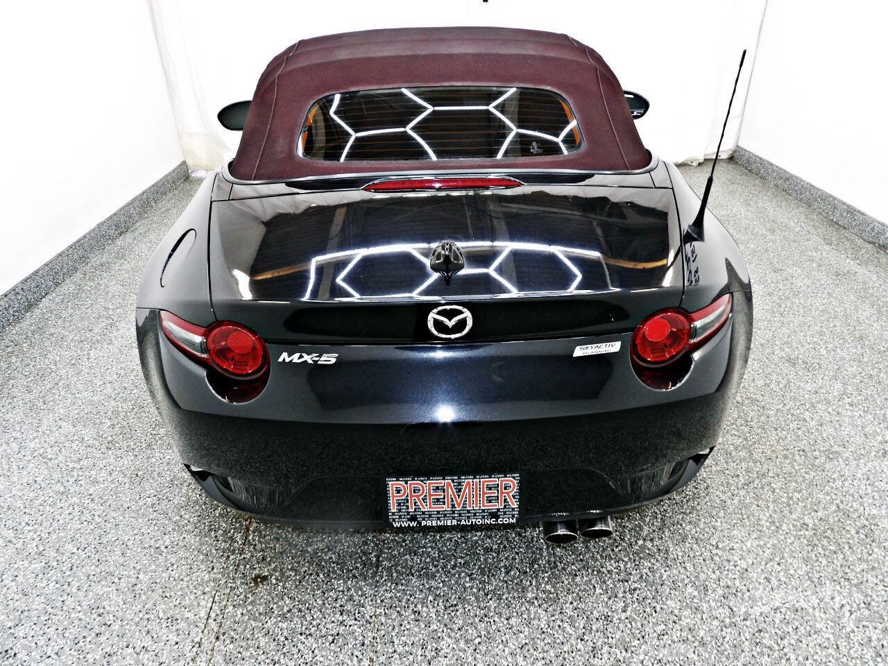 Used 2018 MAZDA MX-5 Miata Grand Touring RWD image 5