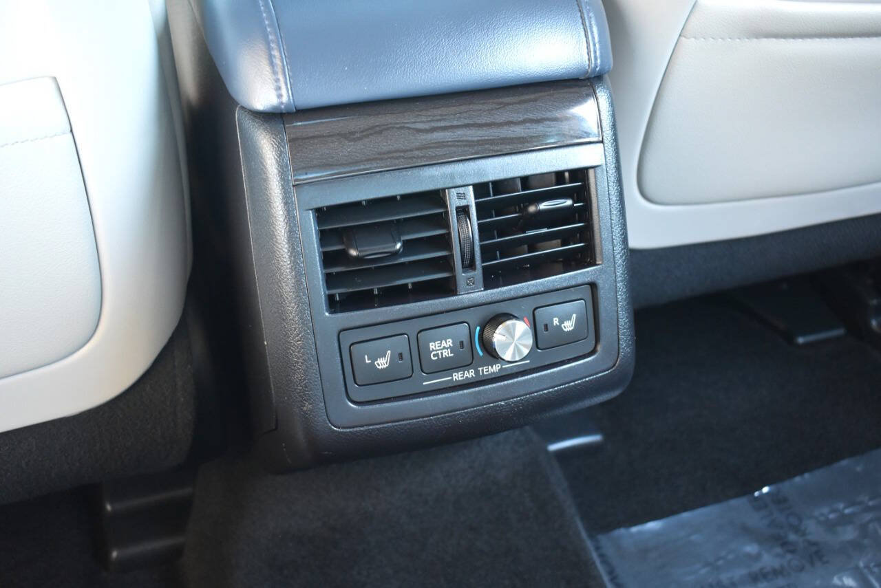 Used 2014 Toyota Avalon Limited w/ Technology Package FWD image 47