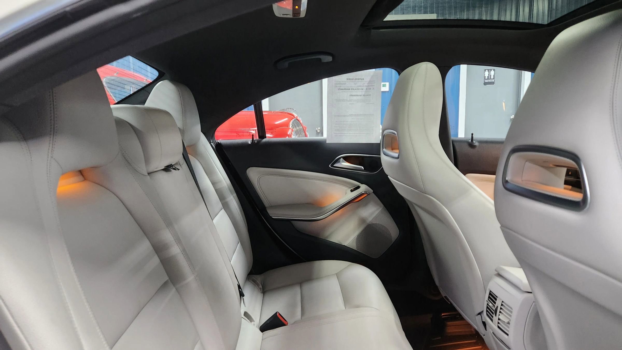 Used 2014 Mercedes-Benz CLA 250 4MATIC image 17