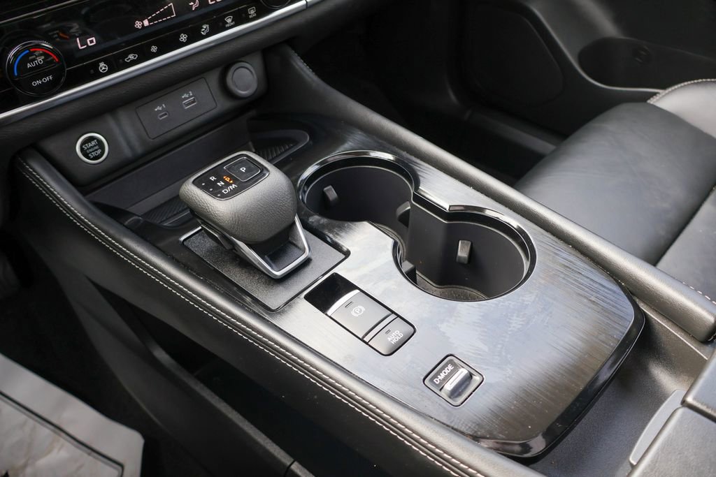 Used 2023 Nissan Rogue SL image 16