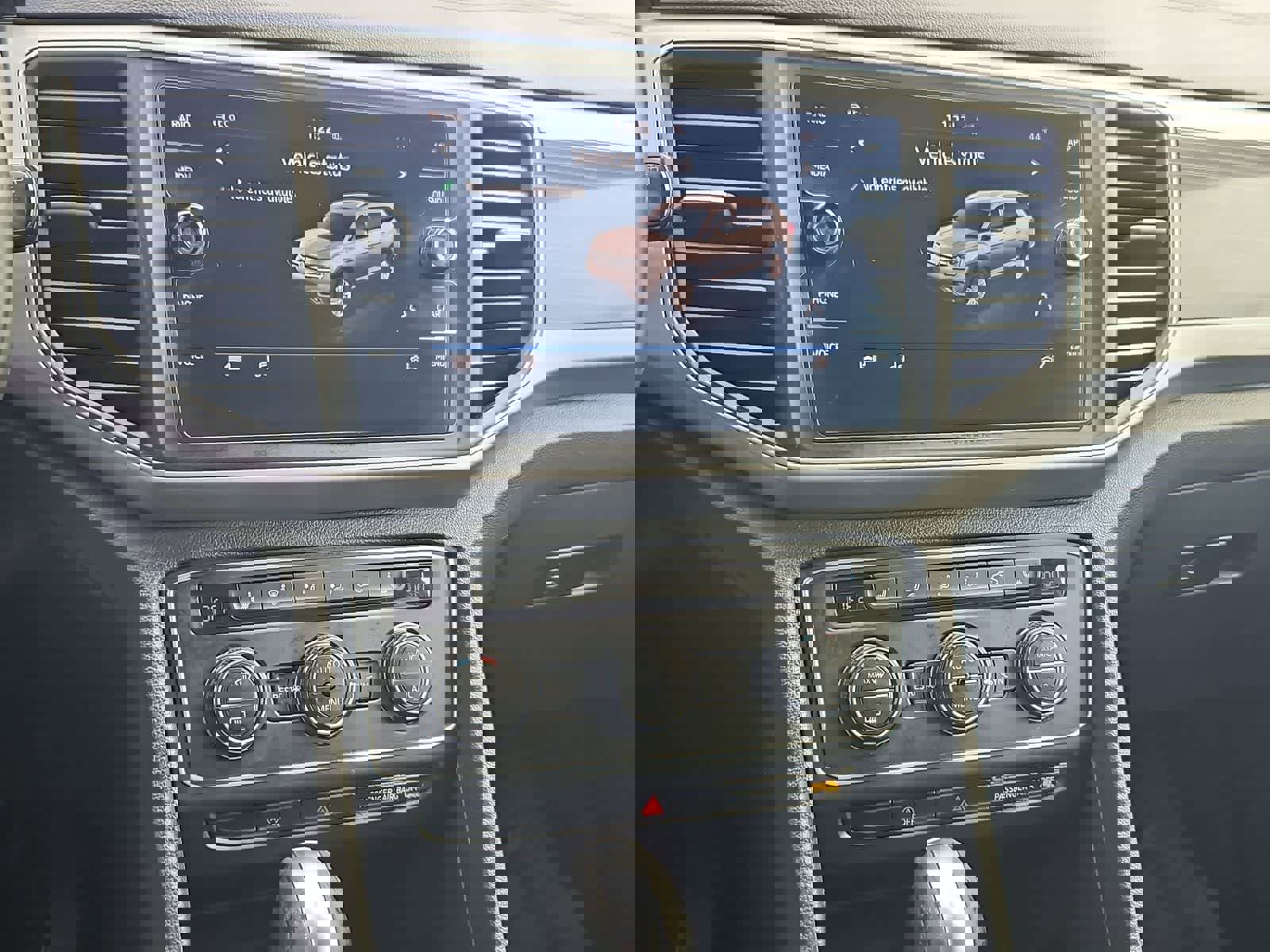 Used 2018 Volkswagen Atlas SE image 27