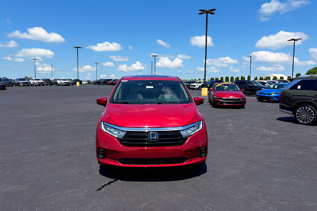 Used 2024 Honda Odyssey Touring image 2