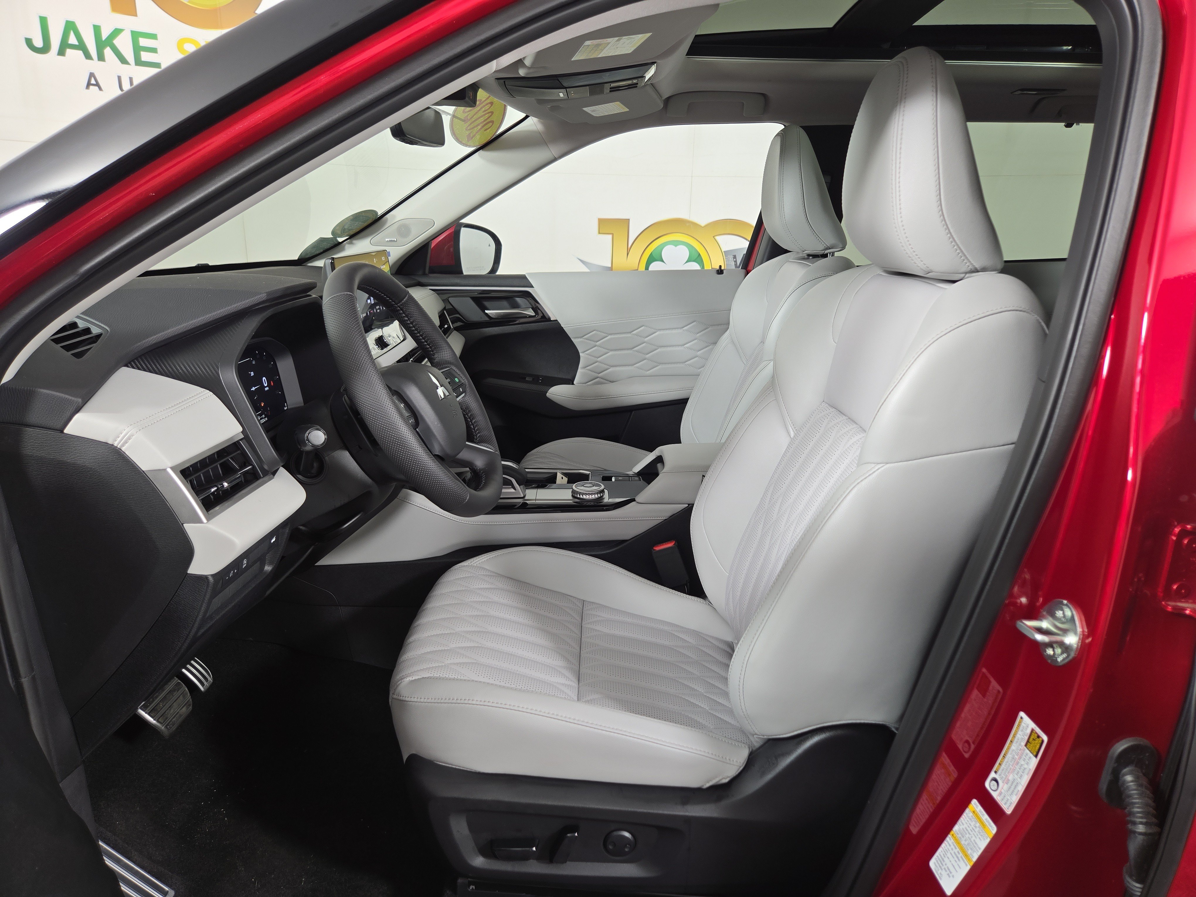 New 2026 Mitsubishi Outlander SEL FWD image 10