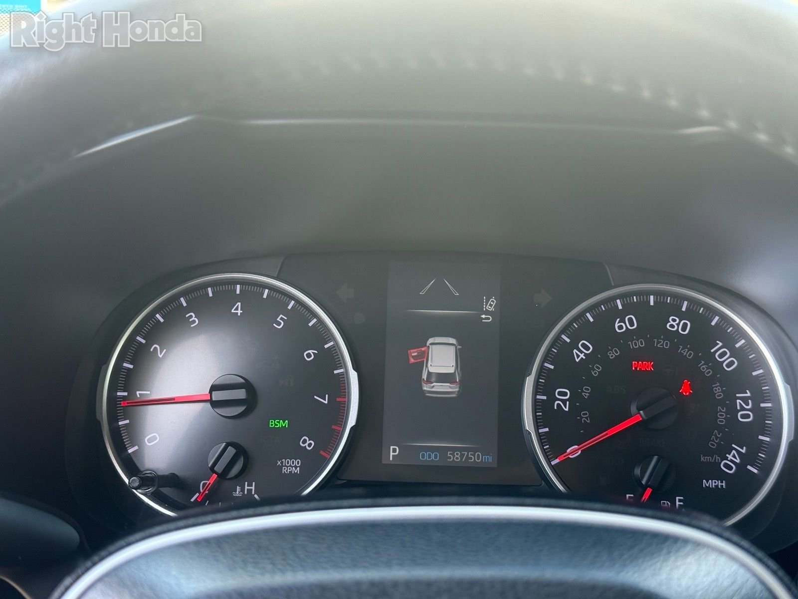 Used 2021 Toyota RAV4 XLE Premium image 17