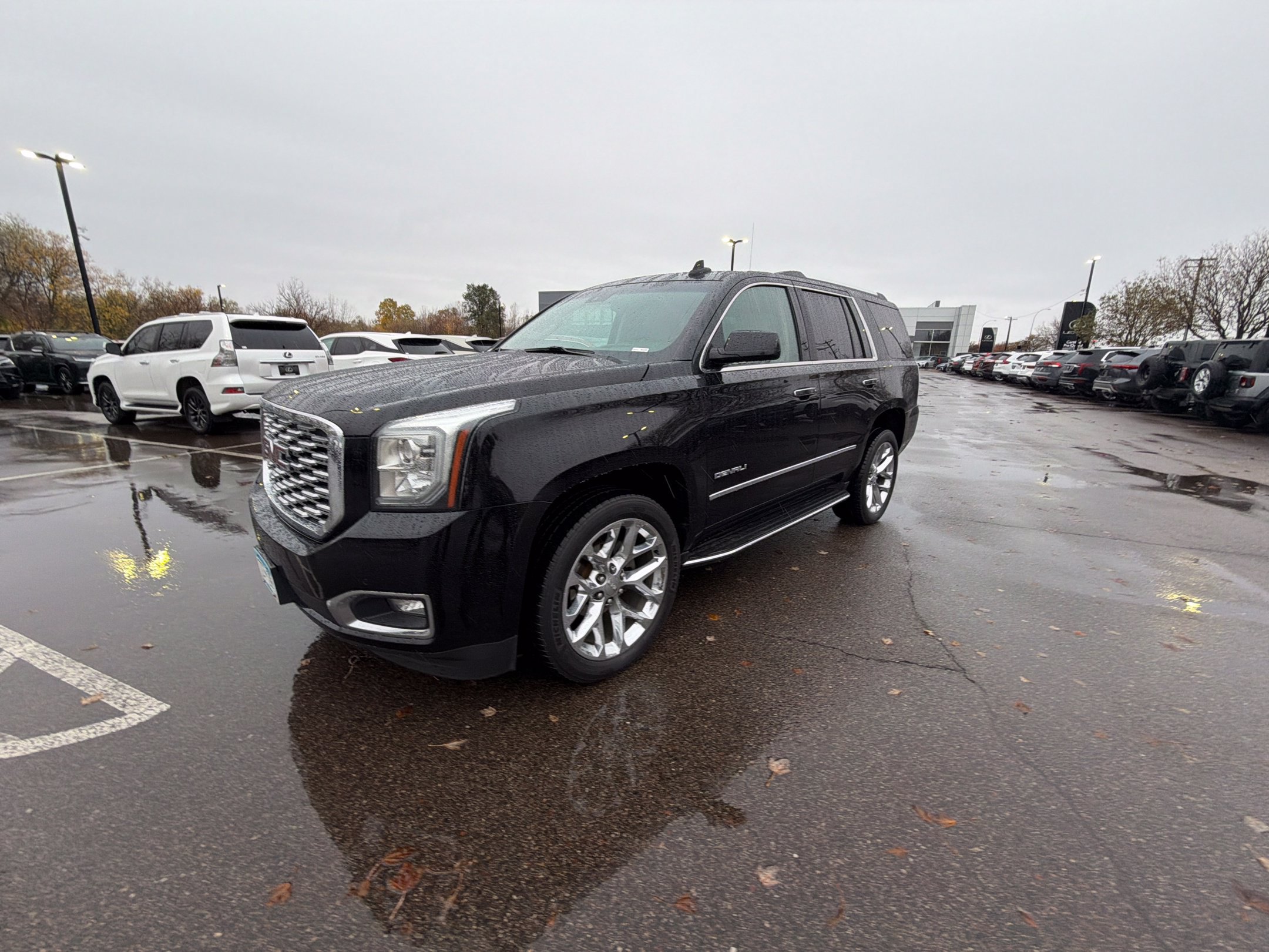 Used 2018 GMC Yukon Denali w/ Open Road Package AWD/4WD image 17
