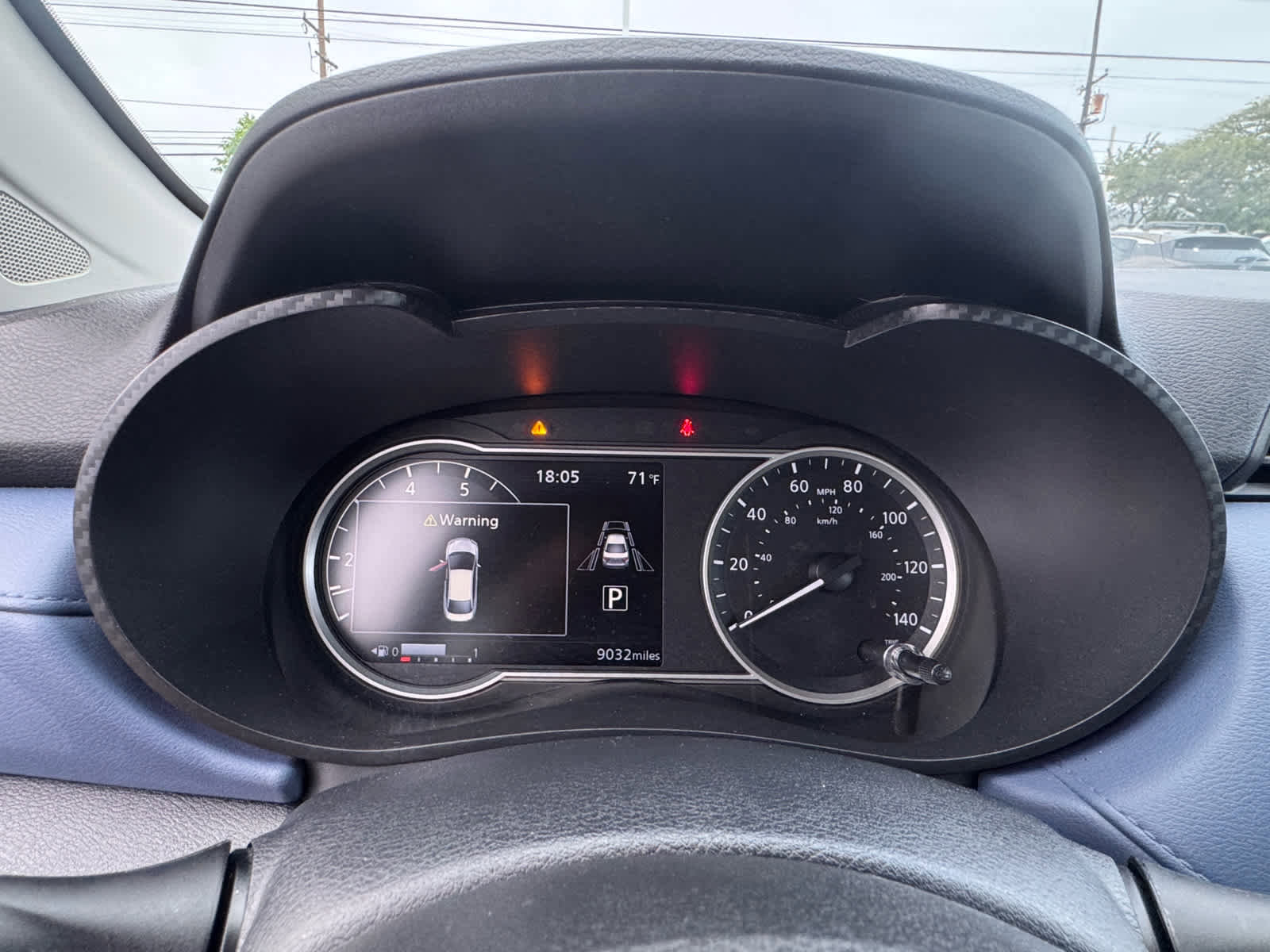 Used 2024 Nissan Versa SV w/ Trunk Package image 5