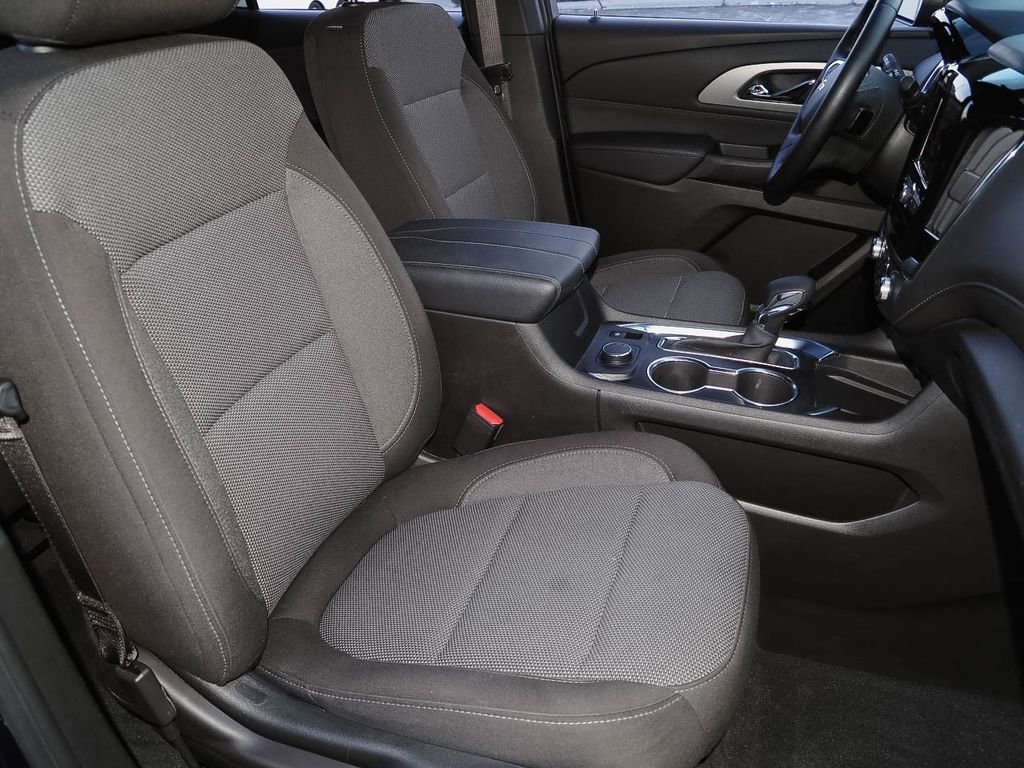 Certified 2023 Chevrolet Traverse LT image 17