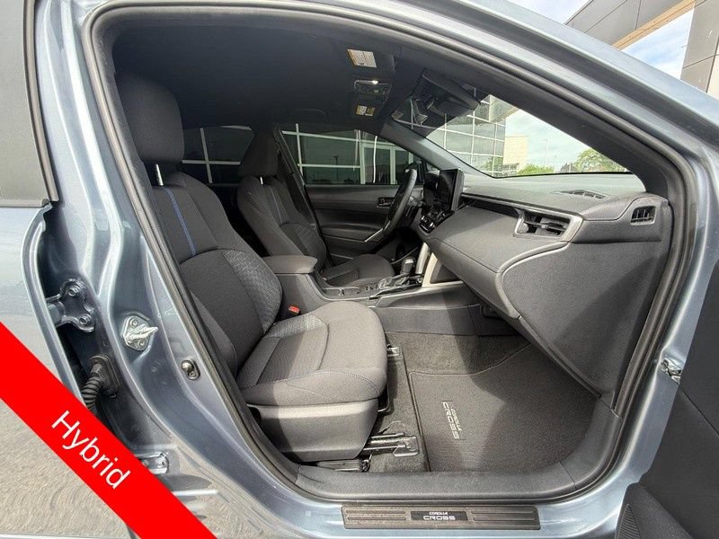 Used 2024 Toyota Corolla Cross AWD Hybrid image 10