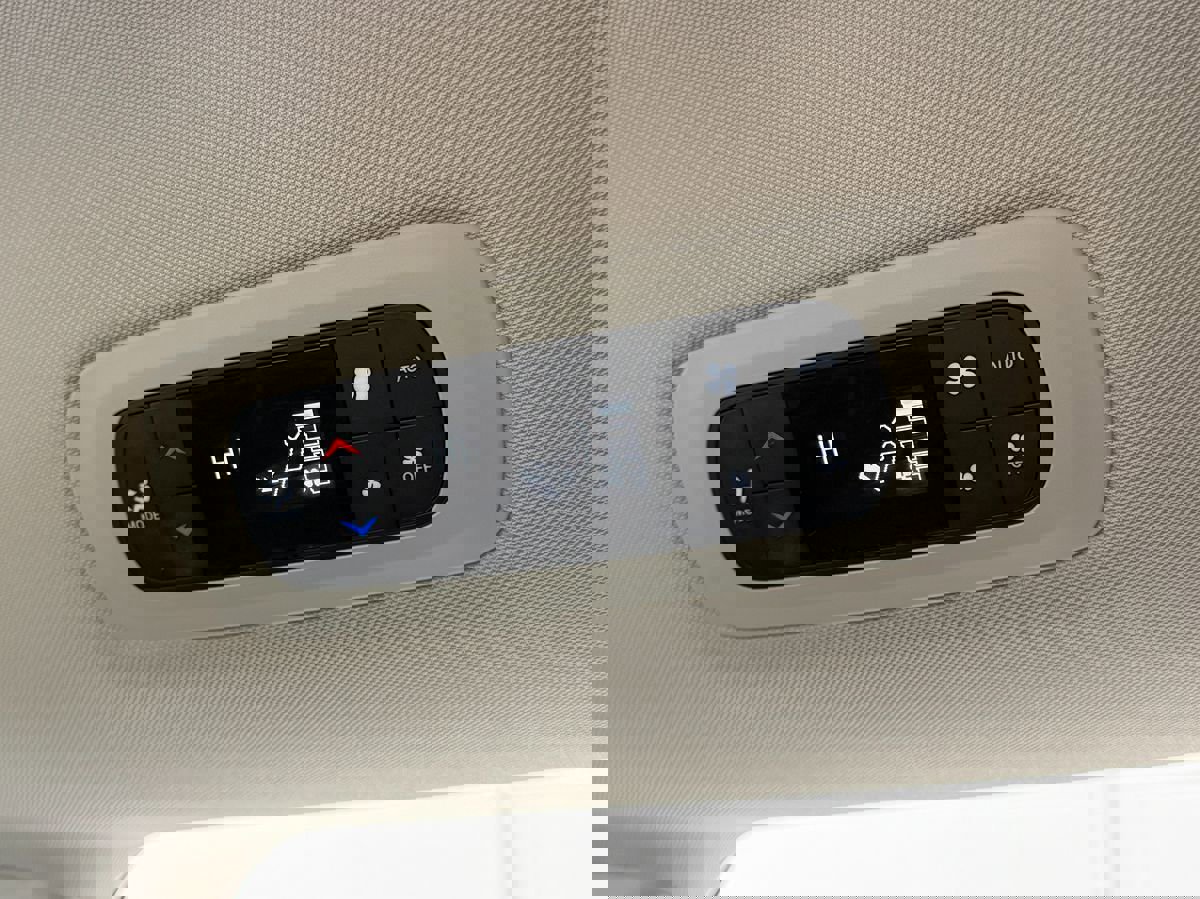 Used 2022 Chrysler Pacifica Touring-L image 26