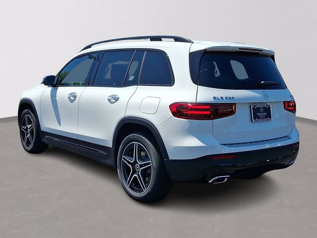 Used 2026 Mercedes-Benz GLB 250 4MATIC image 6