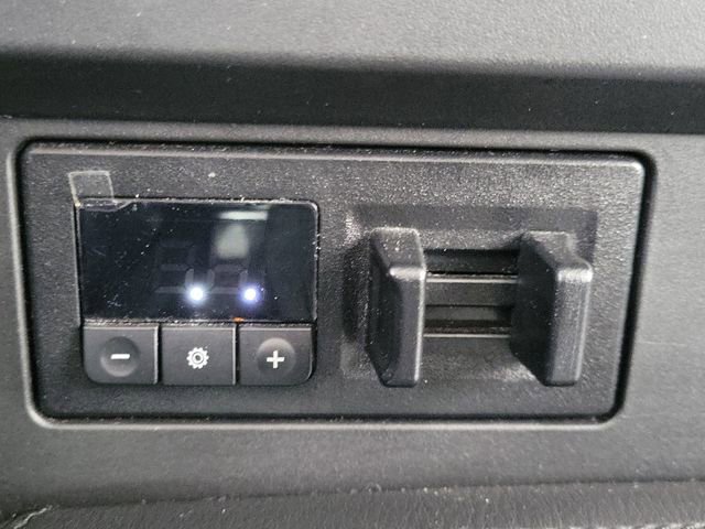 Used 2023 Nissan Armada SV image 10