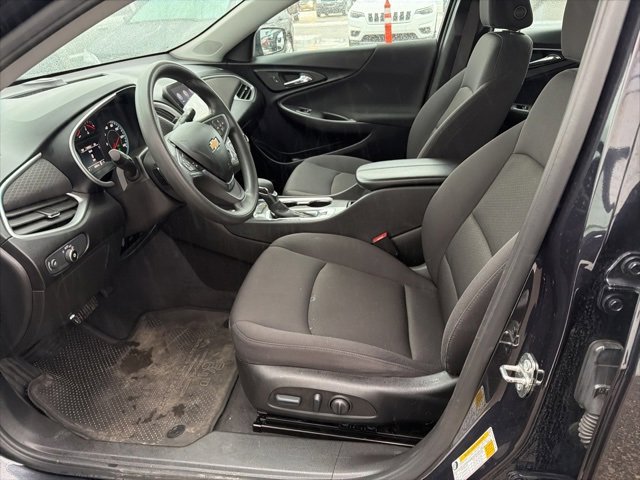 Certified 2023 Chevrolet Malibu LT w/ Driver Confidence Package image 11