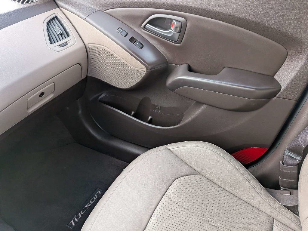 Used 2014 Hyundai Tucson Limited w/ Technology Package 02 FWD image 22