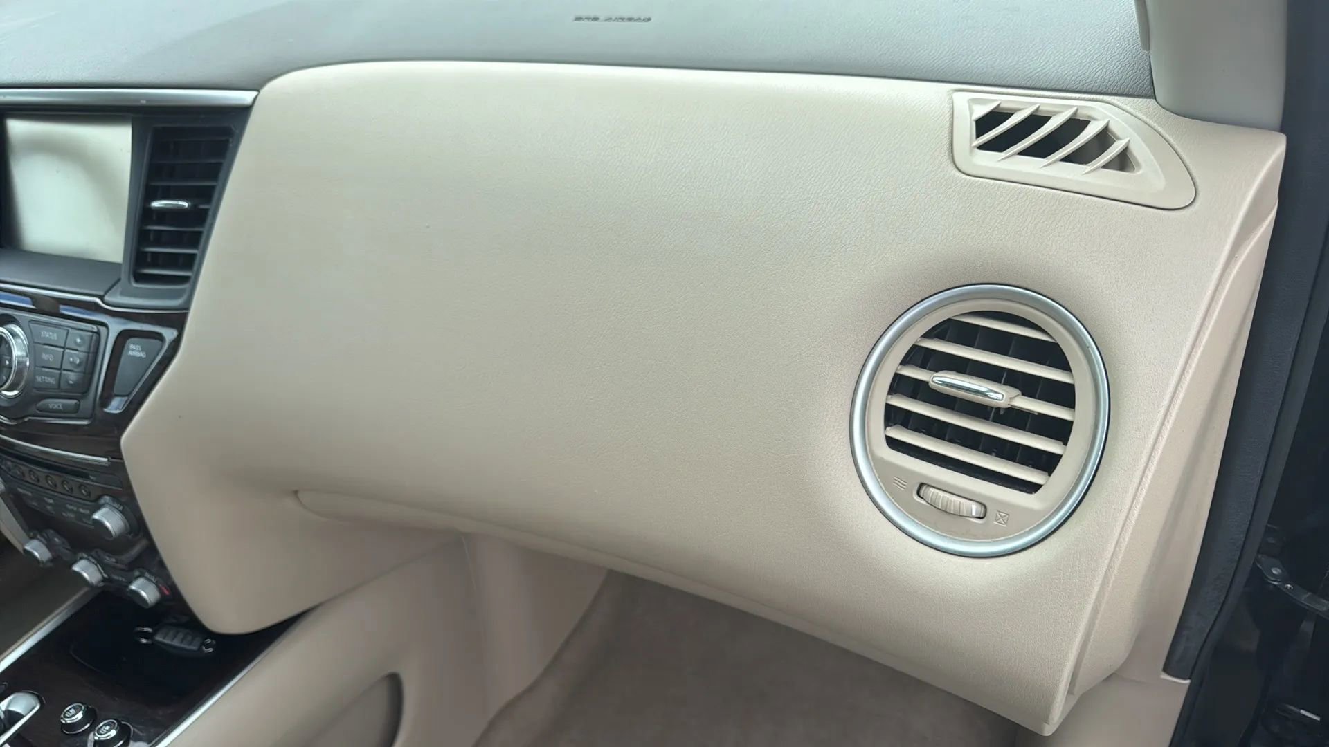 Used 2014 Nissan Pathfinder Platinum w/ Platinum Premium Package image 26