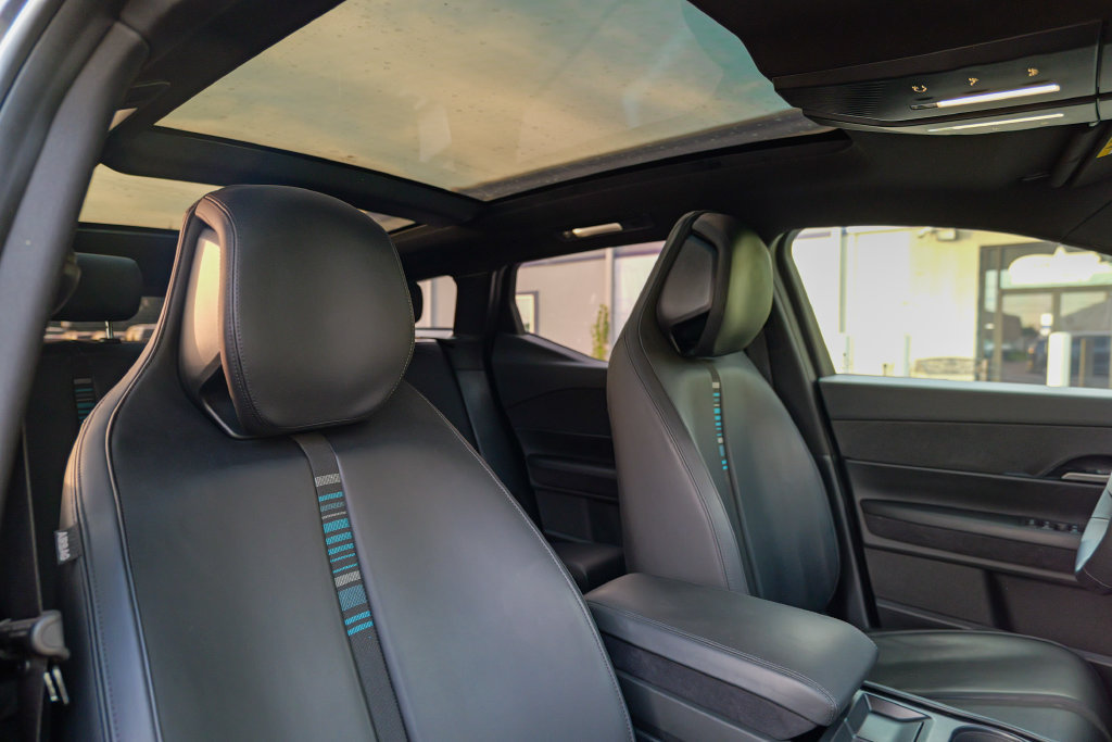 Used 2023 Fisker Ocean Ultra AWD/4WD image 38