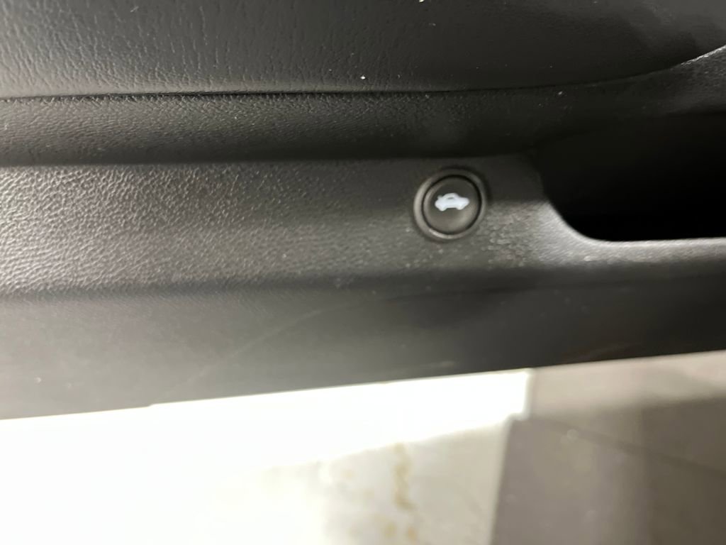 Used 2010 Chevrolet Camaro LT image 11