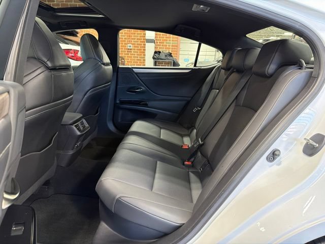Used 2022 Lexus ES 300h F Sport w/ Accessory Package FWD image 28