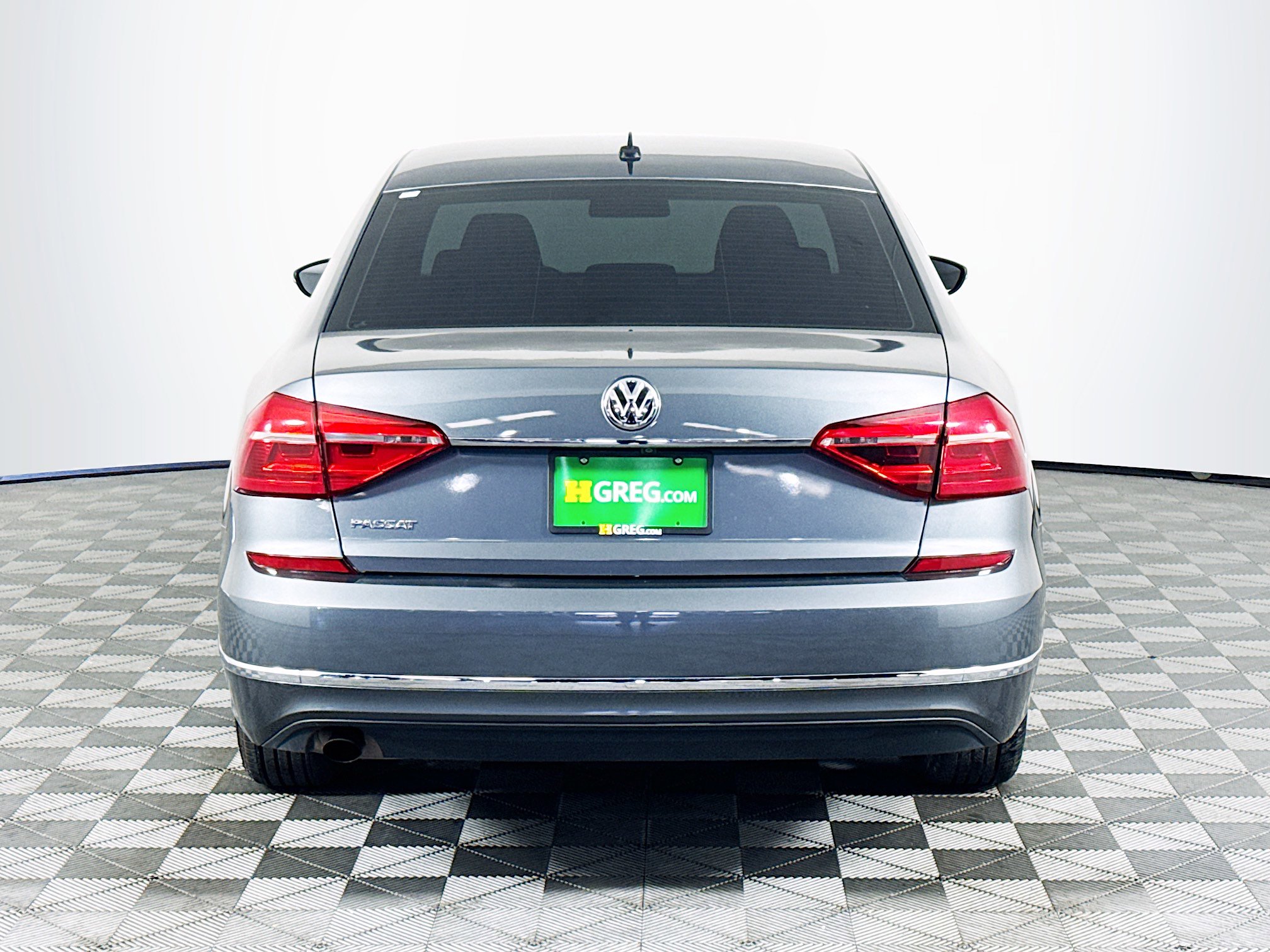 Used 2016 Volkswagen Passat 1.8T S image 8