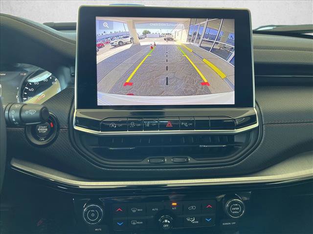 Used 2025 Jeep Compass Trailhawk image 13