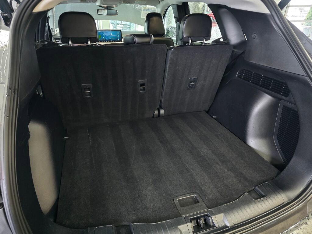 Used 2024 Ford Escape Platinum image 15